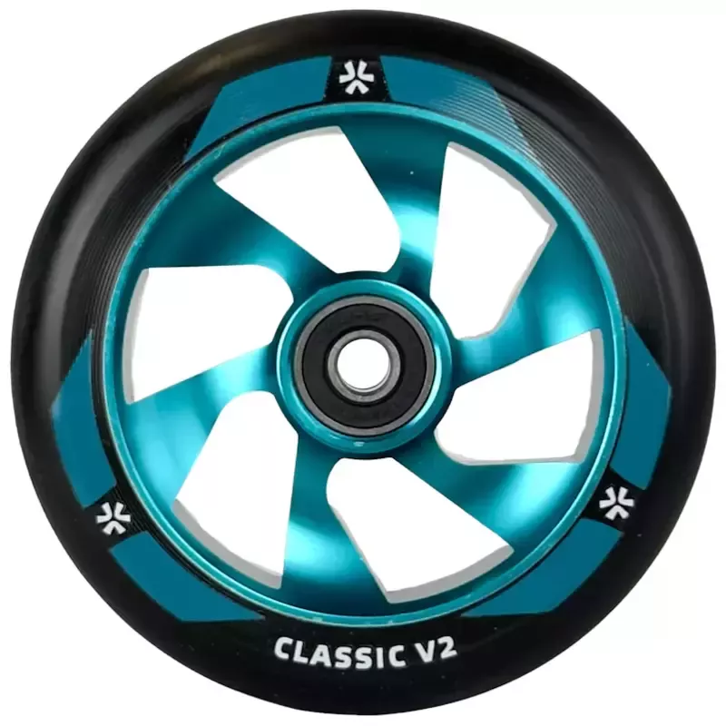Wheel for a scooter UNION Classic V2 Pro Scooter Wheel 110mm, black/polished teal